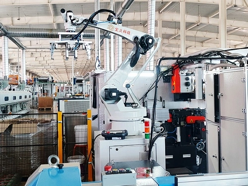 Alimentador robotizado para cuerpos de lata